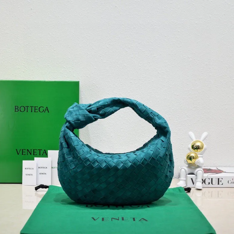 medium nubuck green blue